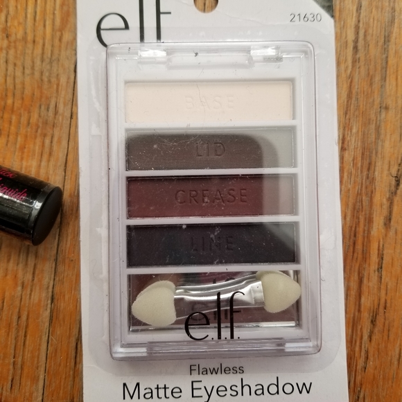 🎁3/$20 Make-up bundle - Picture 4 of 6